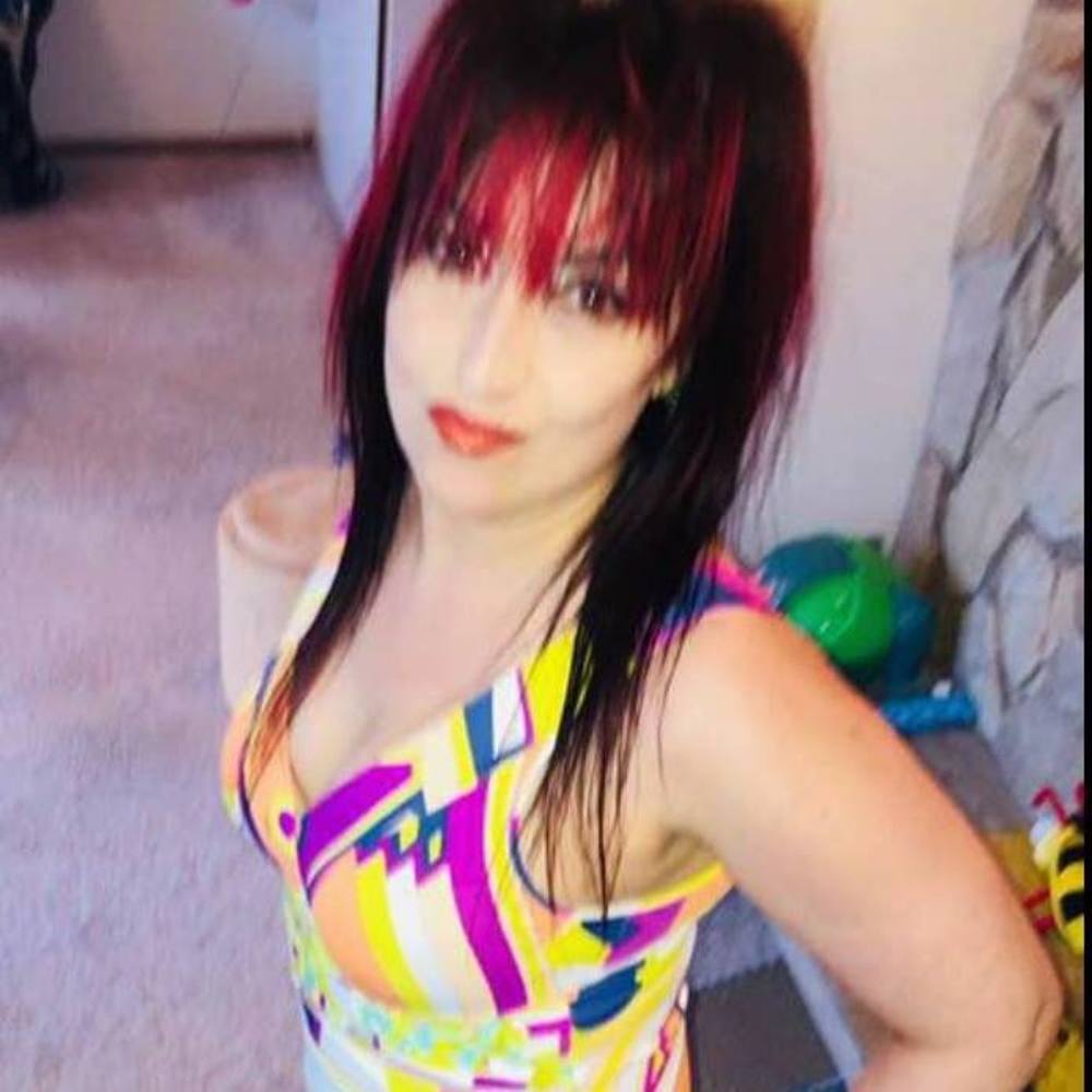 Meet your Posher, Deirdre